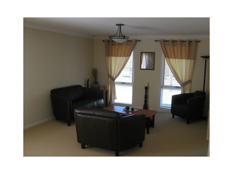 Macquarie Links NSW 2565