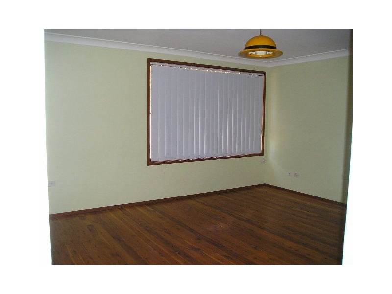 9 Harthouse Road, Ambarvale NSW 2560