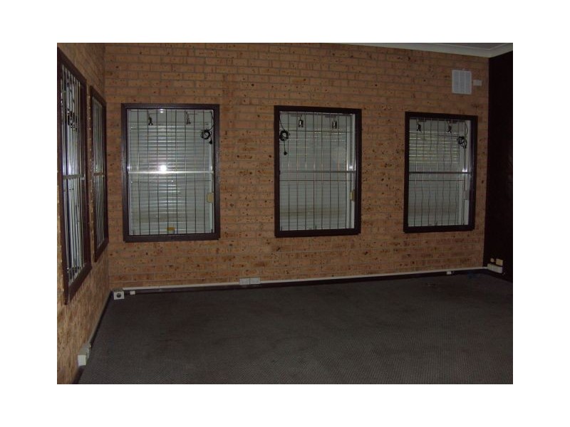 6/24 Lagonda Drive, Ingleburn NSW 2565