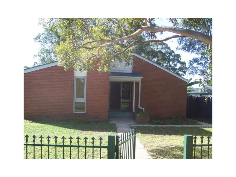 7 Evelyn Street, Macquarie Fields NSW 2564