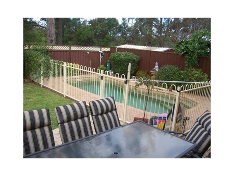 Ruse NSW 2560
