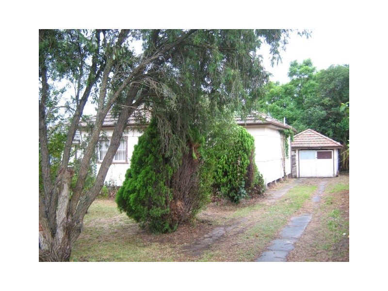 1 Bunbury Road, Macquarie Fields NSW 2564