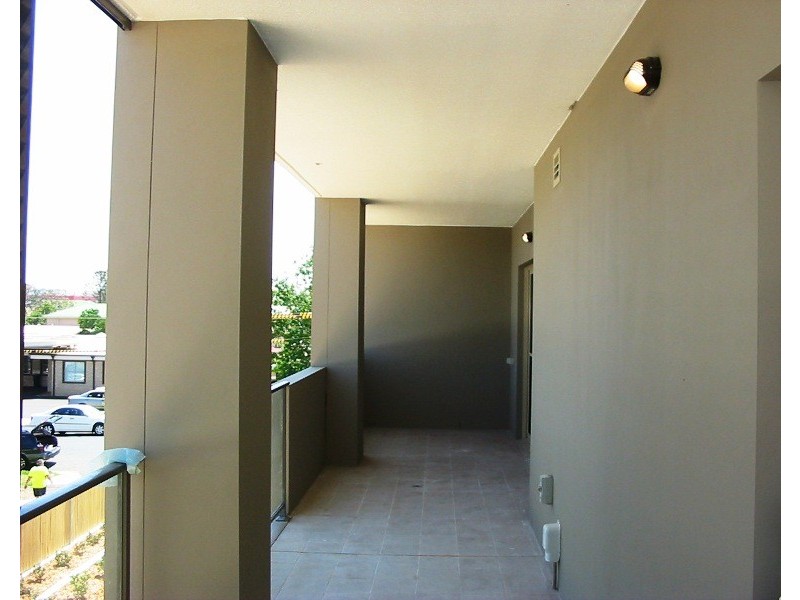 8/15-19 Warby Street, Campbelltown NSW 2560