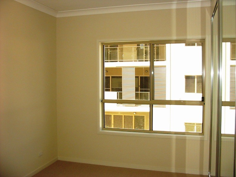 8/15-19 Warby Street, Campbelltown NSW 2560