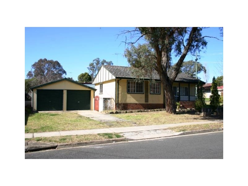 7 Lander Street, Leumeah NSW 2560