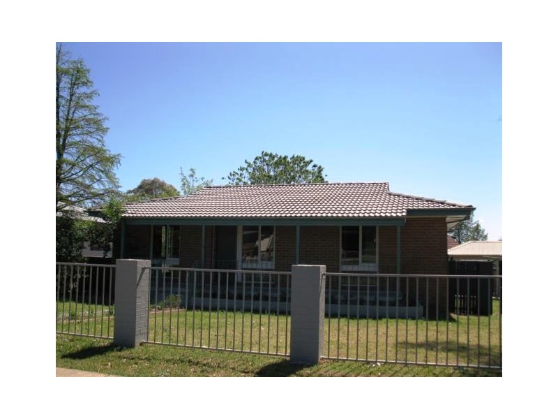130 Parliament Road, Macquarie Fields NSW 2564