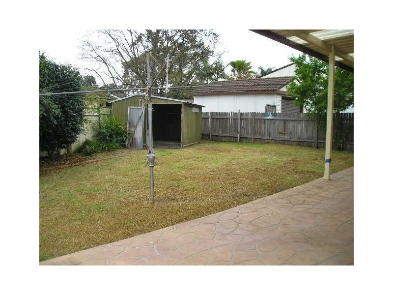 10 Argyle Street, Macquarie Fields NSW 2564