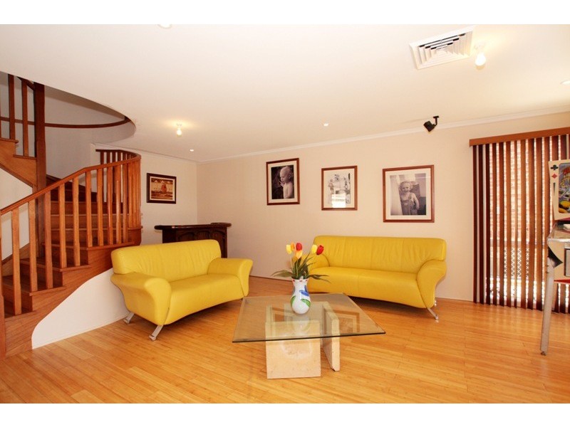 Glen Alpine NSW 2560