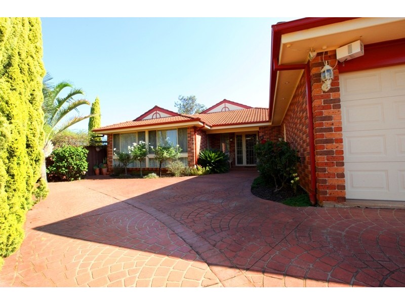 70 Peugeot Drive, Ingleburn NSW 2565