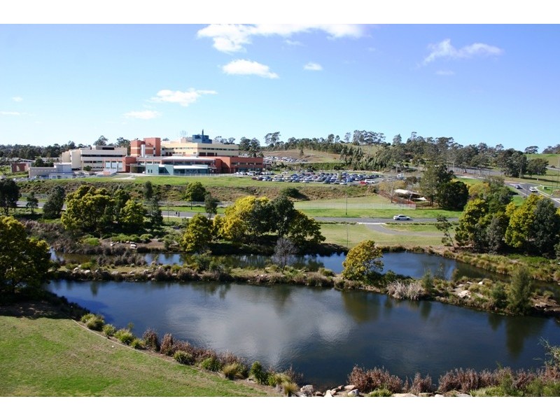 2/12 Parkside Crescent, Campbelltown NSW 2560