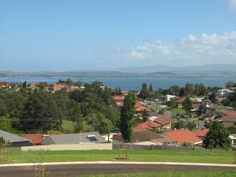 Lake Heights NSW 2502