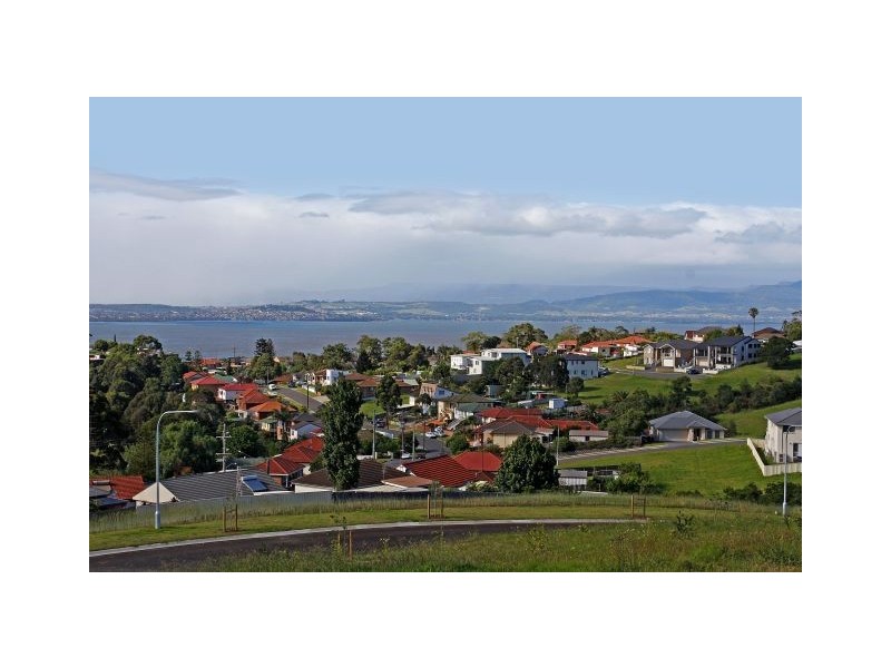 Lake Heights NSW 2502