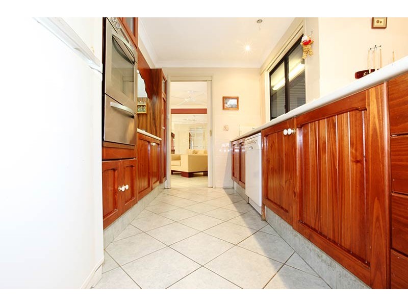 73 Stornoway Avenue, St Andrews NSW 2566