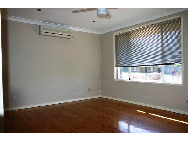 28 Stromeferry Crescent, St Andrews NSW 2566