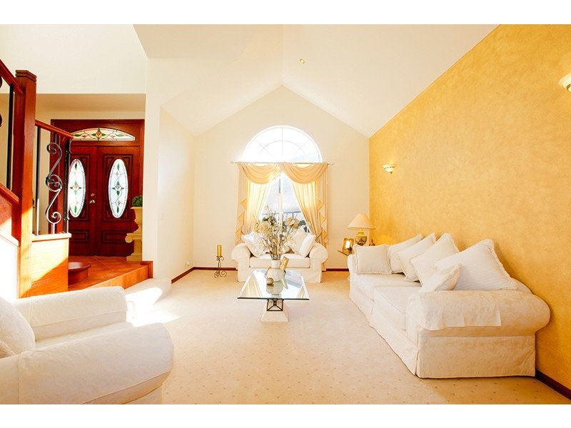 6 Dovedale Close, Glen Alpine NSW 2560