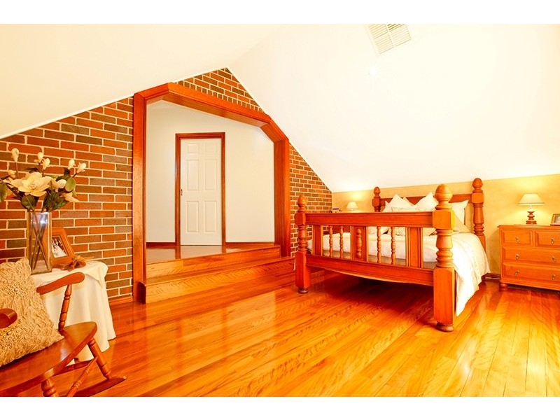 6 Dovedale Close, Glen Alpine NSW 2560