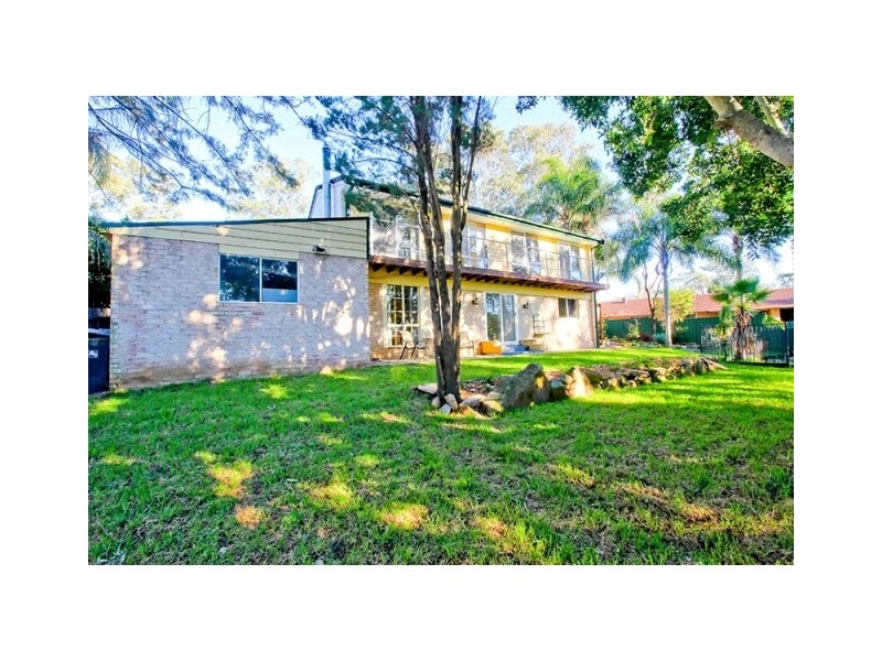 6 Enid Place, Ingleburn NSW 2565