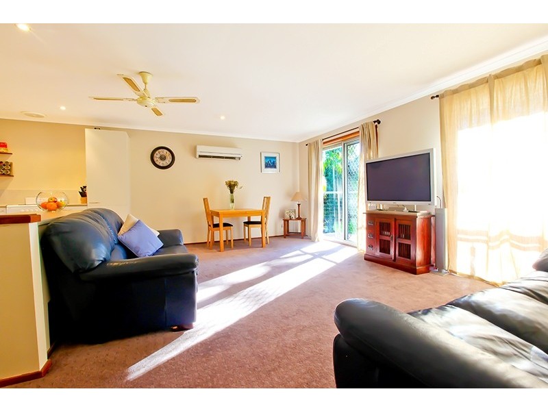 6 Enid Place, Ingleburn NSW 2565