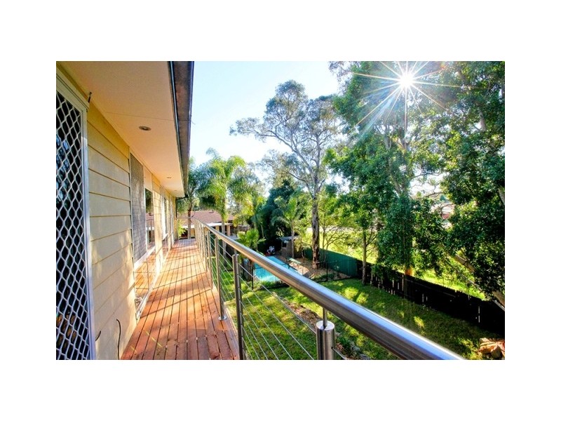 6 Enid Place, Ingleburn NSW 2565