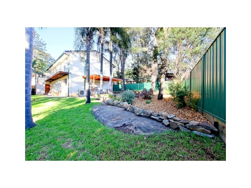 6 Enid Place, Ingleburn NSW 2565