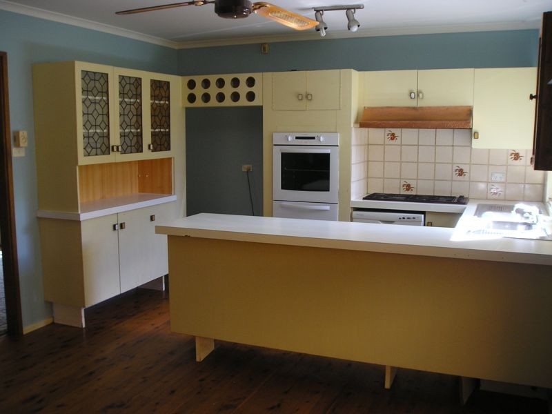 39 Othello Avenue, Rosemeadow NSW 2560