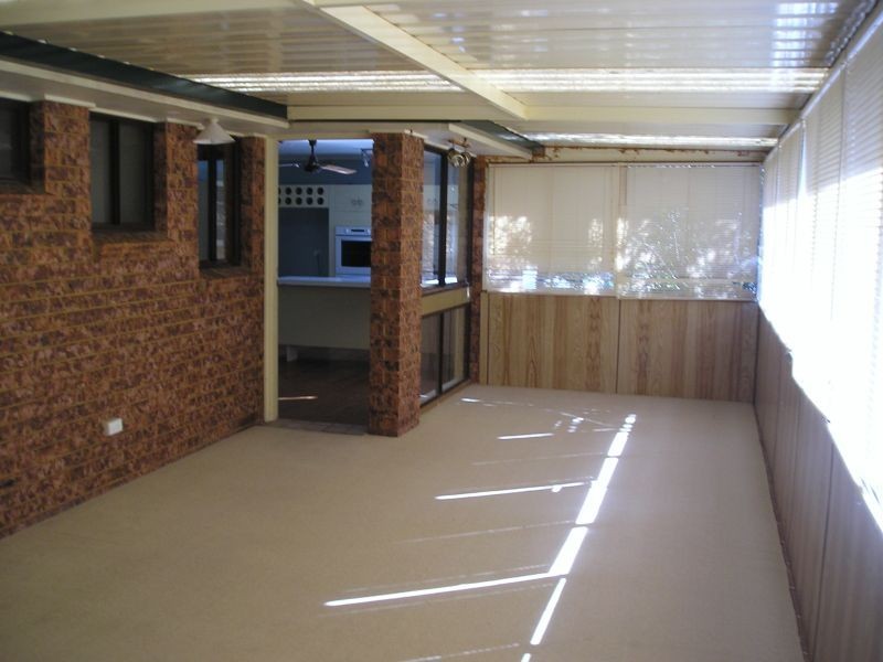 39 Othello Avenue, Rosemeadow NSW 2560