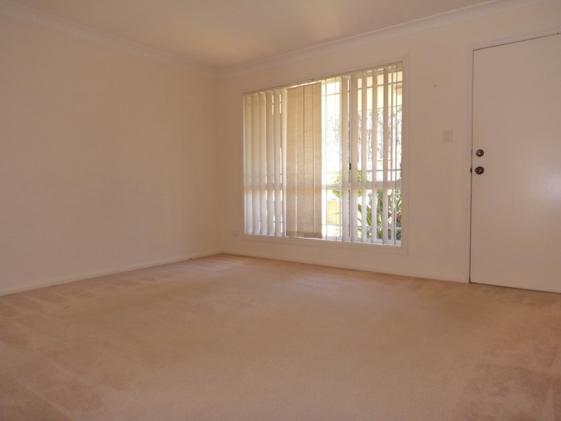 2/16 Cadogan Road, Macquarie Fields NSW 2564