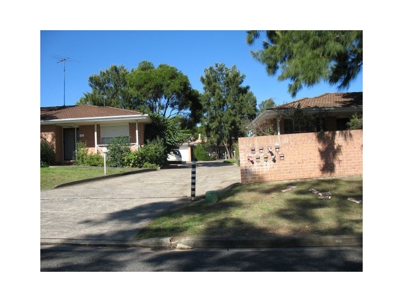 1/4-5 Welch Place, Minto NSW 2566