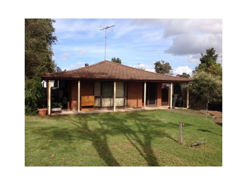 42 Haultain Street, Minto NSW 2566