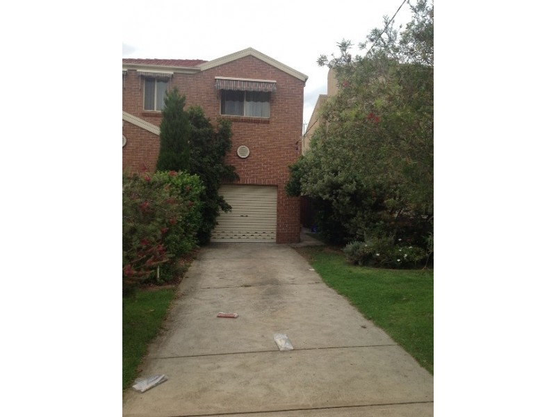 2E Aubrey Street, Ingleburn NSW 2565
