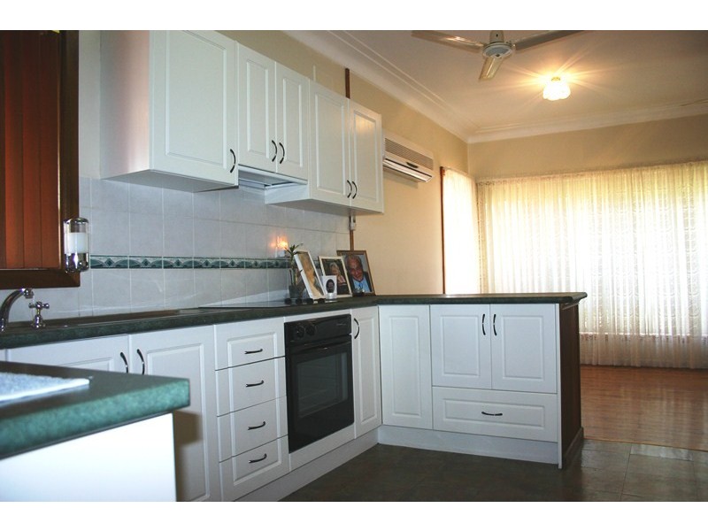 17 Matthews Square, Ingleburn NSW 2565