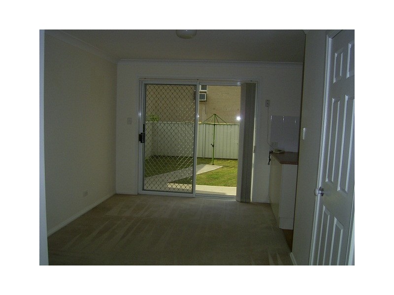 7/16 Cadogan Road, Macquarie Fields NSW 2564