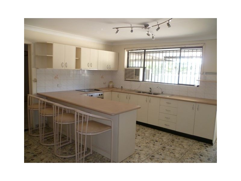 1 Owen Stanley Road, Glenfield NSW 2167