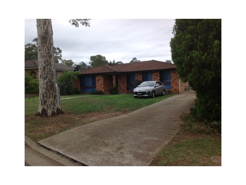 5 Tobermory Avenue, St Andrews NSW 2566