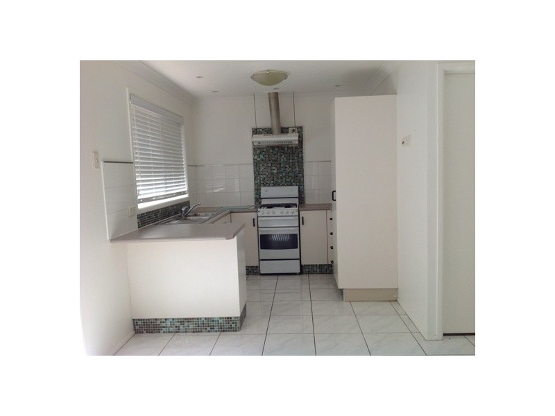 27 Gadshill Place, Rosemeadow NSW 2560
