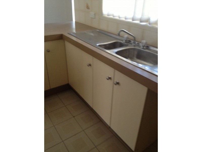 2/9-11 Gordon Ave, Ingleburn NSW 2565