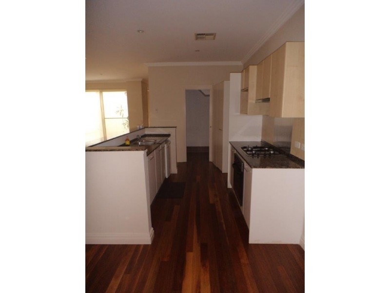 17 Jane Jarvis Way, Macquarie Links NSW 2565