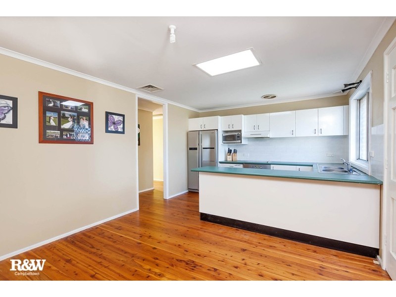 292 The Parkway, Bradbury NSW 2560