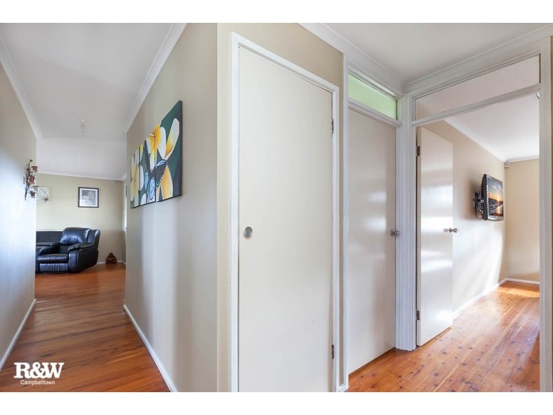 292 The Parkway, Bradbury NSW 2560