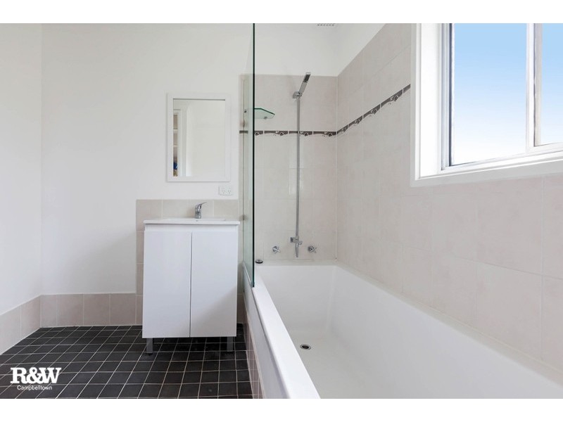 292 The Parkway, Bradbury NSW 2560