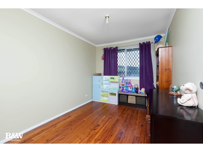 292 The Parkway, Bradbury NSW 2560