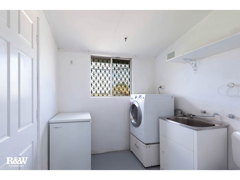 292 The Parkway, Bradbury NSW 2560