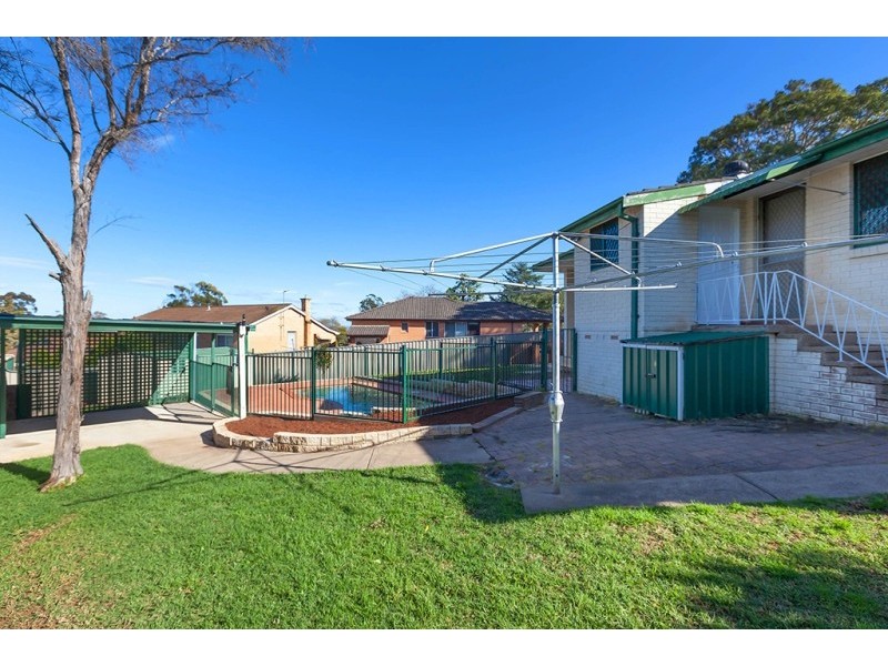292 The Parkway, Bradbury NSW 2560