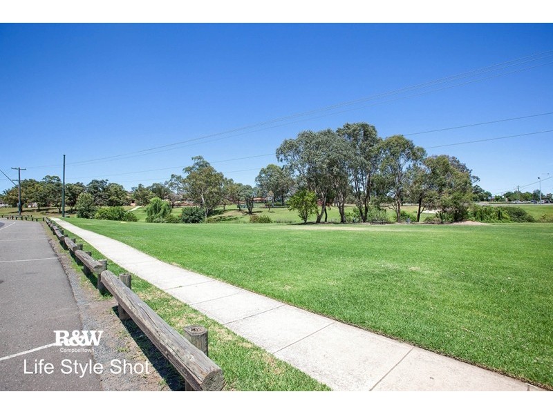 292 The Parkway, Bradbury NSW 2560
