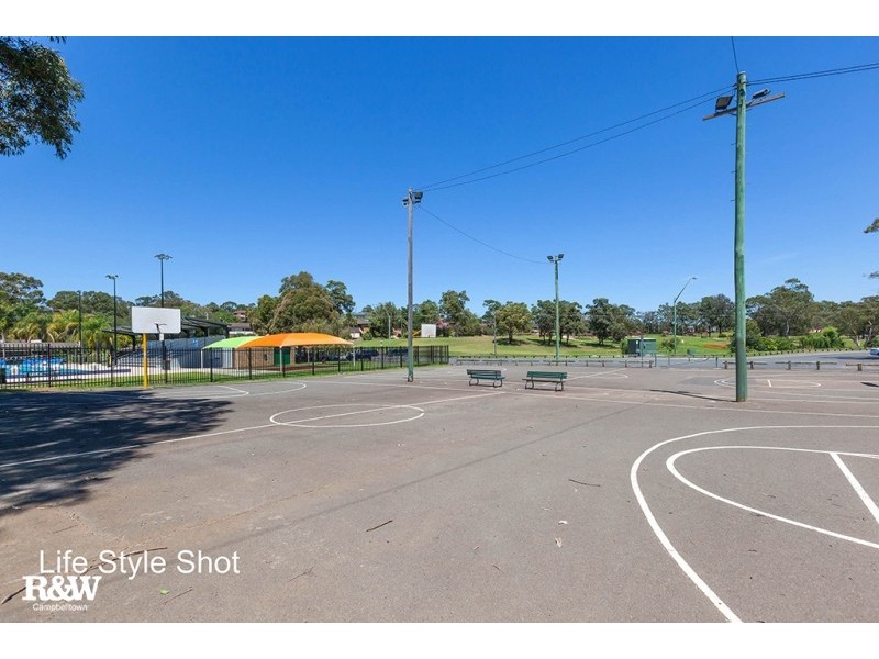 292 The Parkway, Bradbury NSW 2560