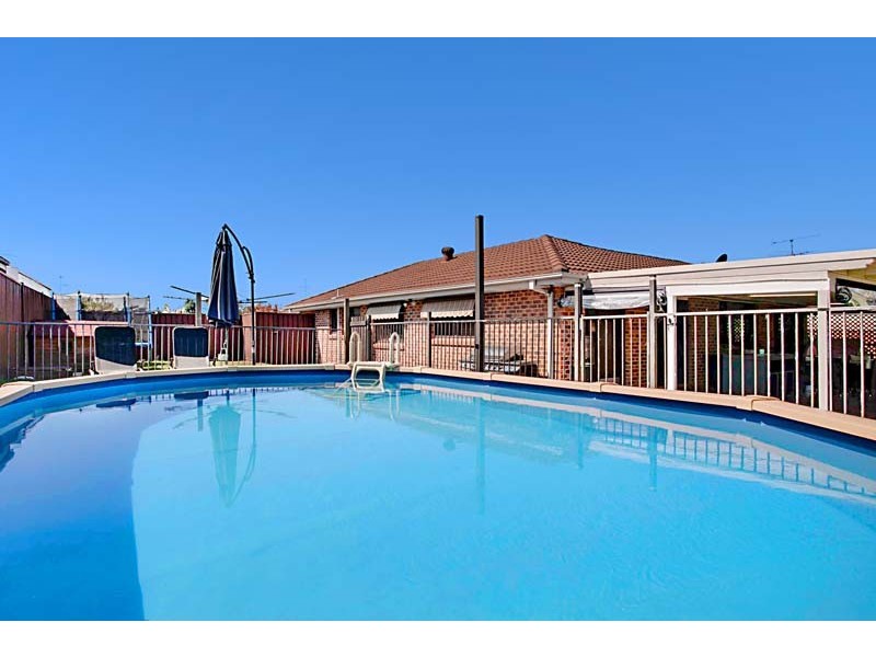 89 Hamlet Crescent, Rosemeadow NSW 2560