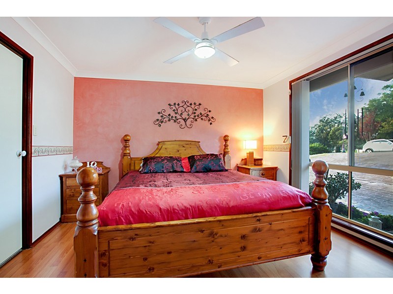 19 Granite Place, Eagle Vale NSW 2558