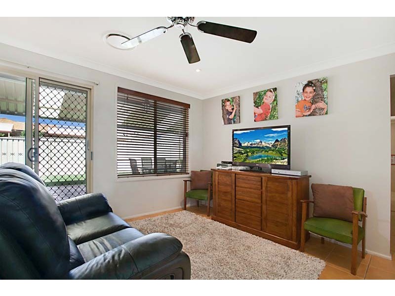 10 Fullerton Circuit, St Helens Park NSW 2560