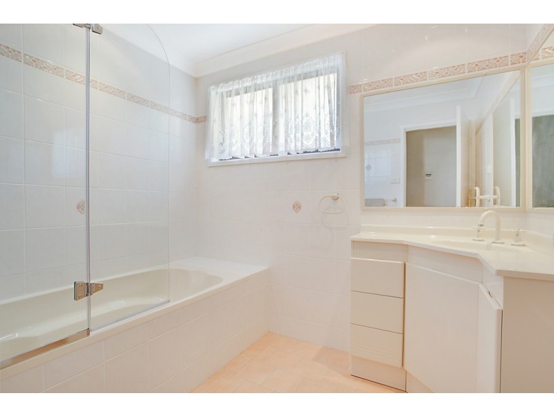 11 Corunna Avenue, Leumeah NSW 2560