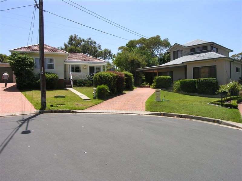 2 Binalong, Caringbah NSW 2229